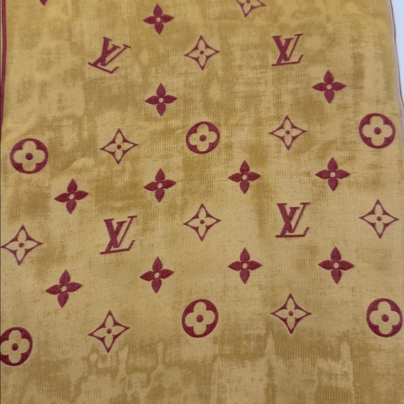 Louis Vuitton Monogram Silk Scarf - Picture 11 of 17